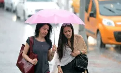 İstanbul’a Soğuk Duş! Perşembe Günü Yağmur Başlıyor, Sıcaklıklar 10 Derece Düşecek