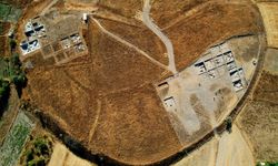 Arkeoloji Dünyasında Heyecan Dorukta! Yeni Keşifleri Bakan Ersoy Duyurdu: Tavşanlı Höyük'te 4 Bin 500 Yıllık İdoller Gün Yüzüne Çıktı