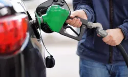 Akaryakıta Gece Yarısı Çifte İndirim! Benzin ve Motorinde Fiyatlar Düşüyor