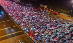 Çin’de Tatil Trafiği Rekor Kırdı! 8 Günde 2,25 Milyar Kara Yolu Seyahati