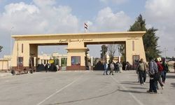 Refah Açılıyor Ama Yardım TIR'ları Giremeyecek