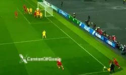 Szymanski’den Kornerden Gol! Polonyalı Yıldızdan Nefes Kesen Vuruş