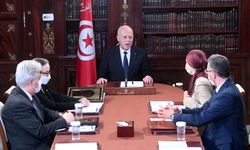 Cumhurbaşkanı Said, Meclis’te çevirim içi oturum düzenleyenlerin yargılanmasını istedi