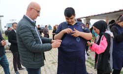 Otizmli çocuklar Batman Üniversitesi tarım alanında sebze ekti