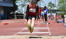 Bursa'da 800'den fazla sporcunun katıldığı atletizm müsabakaları başladı