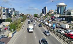 İstanbul'da haftanın ilk günü trafik yoğunluğu görülüyor