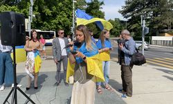 İsviçre'deki Ukraynalılardan Mariupol'deki sivillerin kurtarılması için protesto
