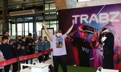 Trabzonsporlu futbolcular, şampiyonluğu sanal gerçeklik gözlüğüyle yeniden yaşadı