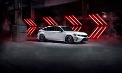 Honda, "en güçlü" Civic Type R'ı tanıttı