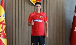 Kayserispor, altyapıdan Baran Ali Gezek ile profesyonel sözleşme imzaladı