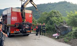 Düzce'de fındık işçilerini taşıyan traktörün römorku devrildi
