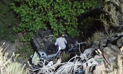 Muğla'da dere yatağına yuvarlanan otomobildeki 2 kişi öldü, 2 kişi yaralandı
