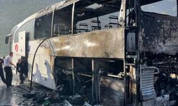 Antalya'da yolcu otobüsünde çıkan yangın hasara neden oldu