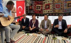 Kırşehir'de Ahilik Haftası'nda yöresel lezzetler ve el emeği ürünler sergilendi