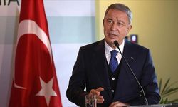 Milli Savunma Bakanı Akar, Macar mevkidaşı ile telefonda görüştü