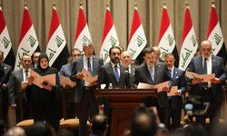 Irak'ta yeni hükümet Meclisten güvenoyu aldı