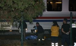 Sakarya'da hemzemin geçitten skuter ile geçmeye çalışırken trenin çarptığı genç kız öldü