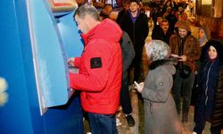 Eskişehir'de zam uzun kuyruklar oluşturdu