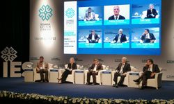 Anadolu Ajansının "Global İletişim Ortağı" olduğu "2. İstanbul Eğitim Zirvesi" ikinci gününde devam ediyor