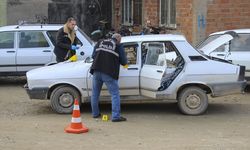 Uşak'ta baba oğul silahlı saldırıya uğradı