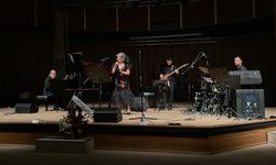 Sanatçı Zeki Müren 91. doğum gününde düzenlenen konserle anıldı