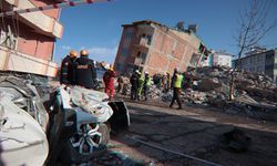 Enkaz yığınına dönen Elbistan dronla görüntülendi