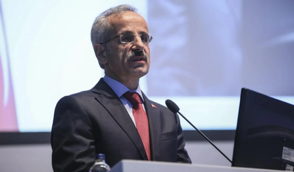 Bakan Uraloğlu: ''Ankara-İstanbul arasını 80 dakikaya indirmeye çalışıyoruz''