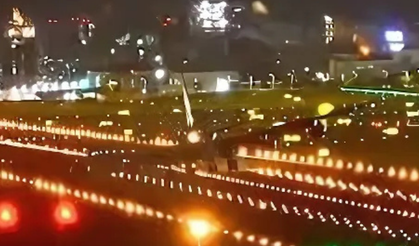 Kargo Uçağının Motoru Piste Sürttü!