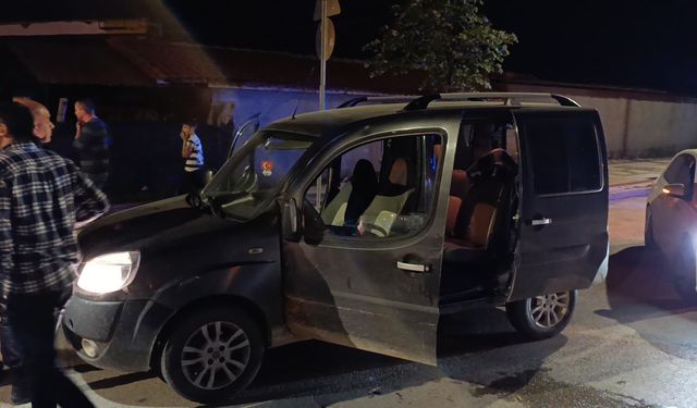 Seyir halindeki aracı kurşuna dizdiler: 1 ağır yaralı