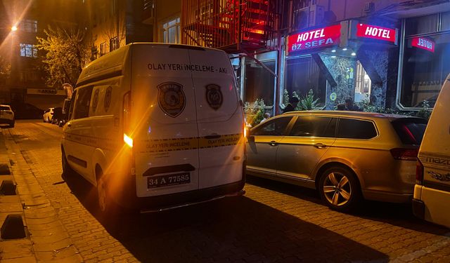 Küçükçekmece'de 60 yaşında bir erkek otel odasında ölü bulundu