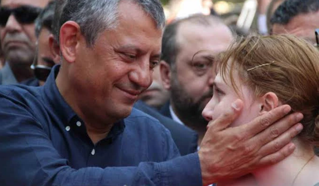 Ferdi Zeyrek'in kızı Nehir Zeyrek'i YKS'ye Özgür Özel götürecek