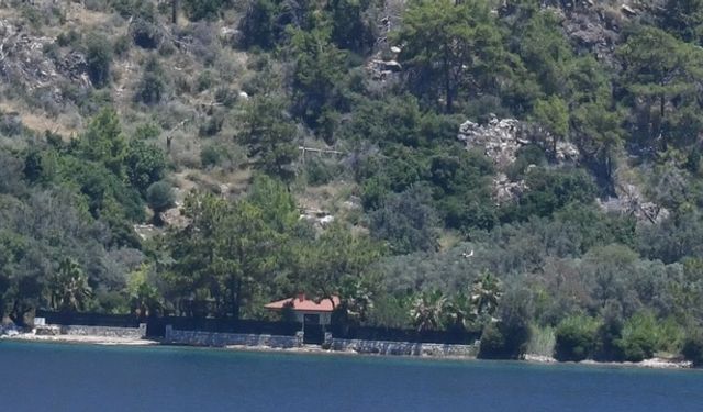 Şahan Gökbakar’ın Marmaris’teki Kaçak İskelesi Yerle Bir Edildi!