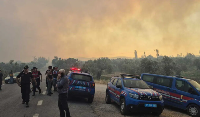 Çanakkale'de Orman Yangını: İki Köy Tahliye Ediliyor