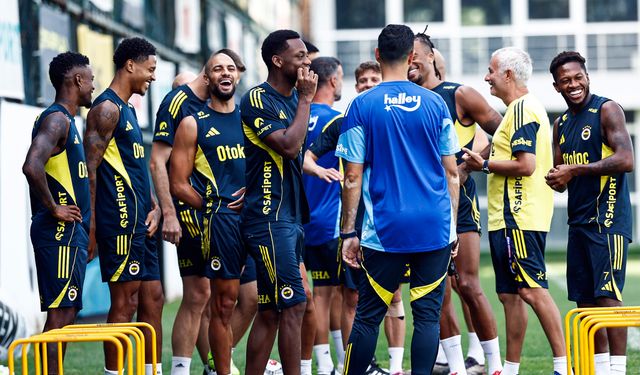 Fenerbahçe’nin Yeni Yol Arkadaşı Belli Oldu: Şortlara Dijital İmza!