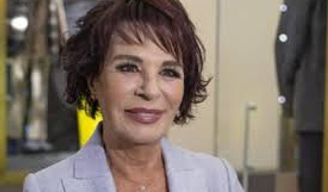 Hülya Koçyiğit, Ailesi İle Bodrum'da Tatil Keyfi Yapıyor