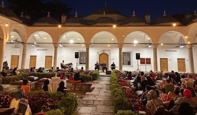 Davutpaşa’da Geleneksel Musiki “Avluda Meşk” ile Hayat Buluyor