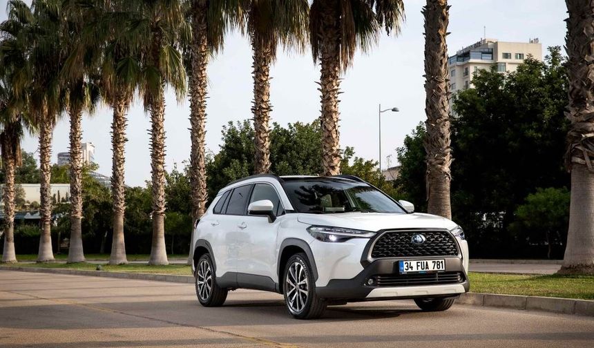 TOYOTA
Toyota Hilux modelinde 200 bin TL’ye varan indirim ve 100 bin TL’ye 12 ay vadede yüzde 0 faizli kredi fırsatı bulunuyor. 200 bin TL indirim yapılan Corolla Cross’taysa 200 bin TL’ye 12 ay vadede yüzde 0 faizli kredi seçeneği sunuluyor. Yaris Cross’ta
170 bin TL’ye varan, Corolla Sedan’da 180 bin TL’ye, Corolla Hatchback’te 160 bin TL’ye, Yaris Hybrid’de 160 bin TL’ye ve Yaris’te 135 bin TL’ye varan indirim yapılıyor. Bu modellerde istenirse 200 bin TL’ye 12 ay vadede yüzde 0 faizli kredi seçeneği tercih edilebiliyor.