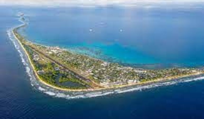 TUVALU - 25 KİLOMETRE YÜZÖLÇÜMÜNE SAHİPTİR

Tuvalu'da yalnızca bir tane hastane bulunur. Adanın nüfusu 10.000'in biraz altındadır.