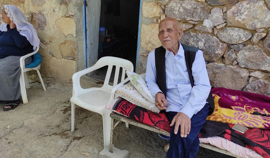 Sevdiği kızın bedduası 136'ncı yaşına bastırdı!
