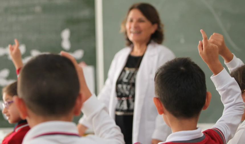 MEB, öğretmen yer değiştirme takvimini açıkladı