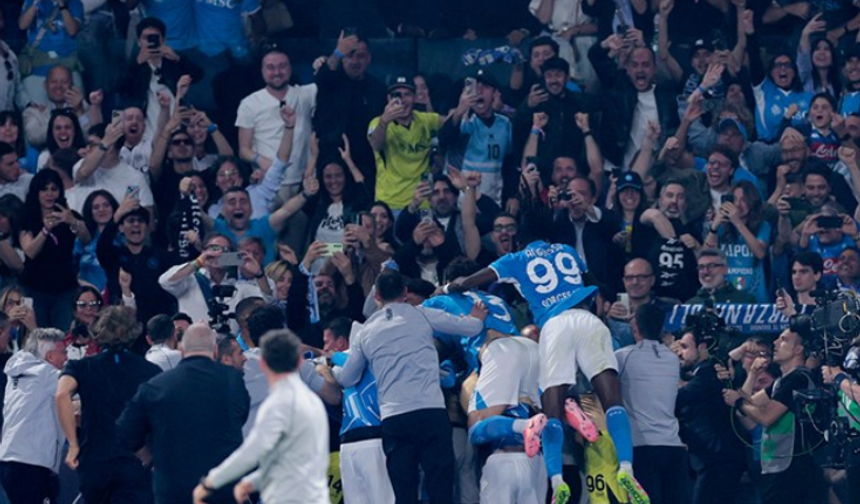 İtalya Serie A'da şampiyon Napoli!