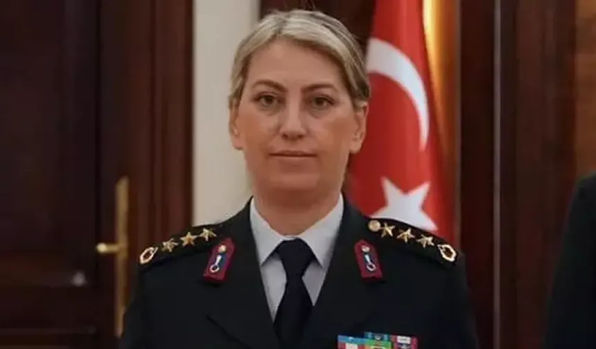 Tarihe Geçen Kadın Komutan: Gülden Mat Şakir Tuğgeneralliğe Terfi Etti