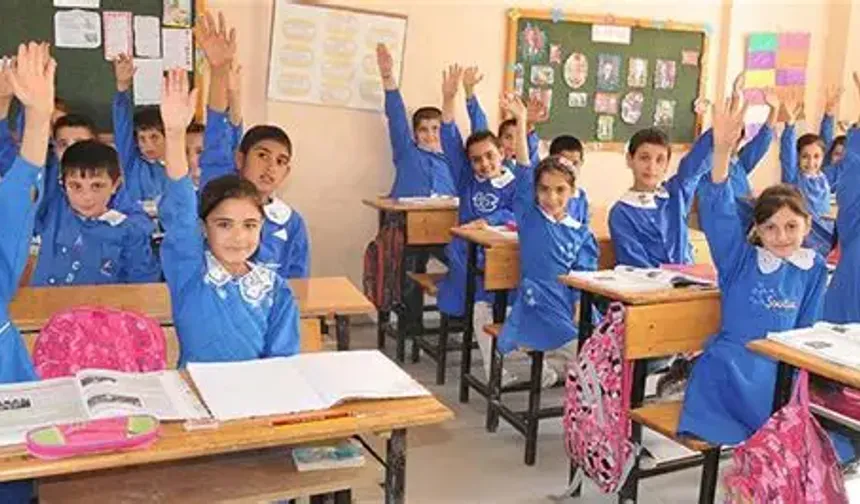 Okullarda Formaya Dönüş Kararı Toplumdan Tam Destek Aldı