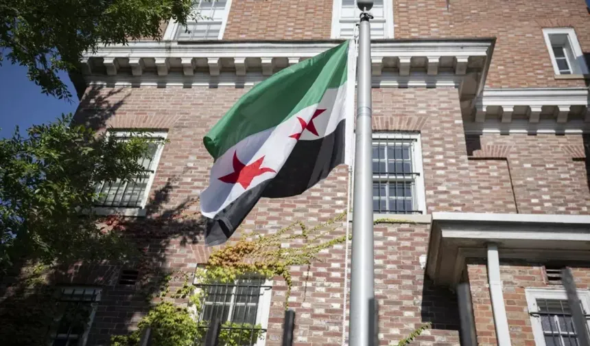 Gözler Washington’da! Suriye Büyükelçiliği 11 Yıl Sonra Kapılarını Açtı