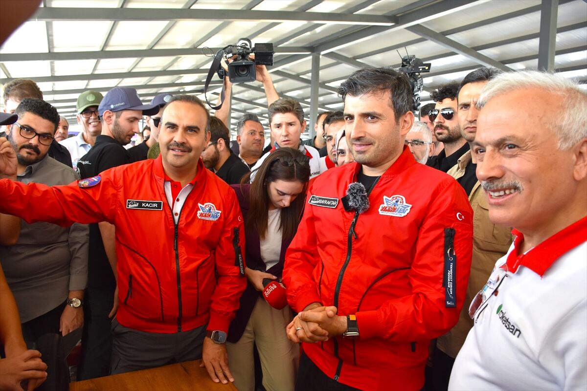 AA-20230822-31969554-31969546-SANAYI_VE_TEKNOLOJI_BAKANI_KACIR_ROKET_YARISMASINDA_KONUSTU