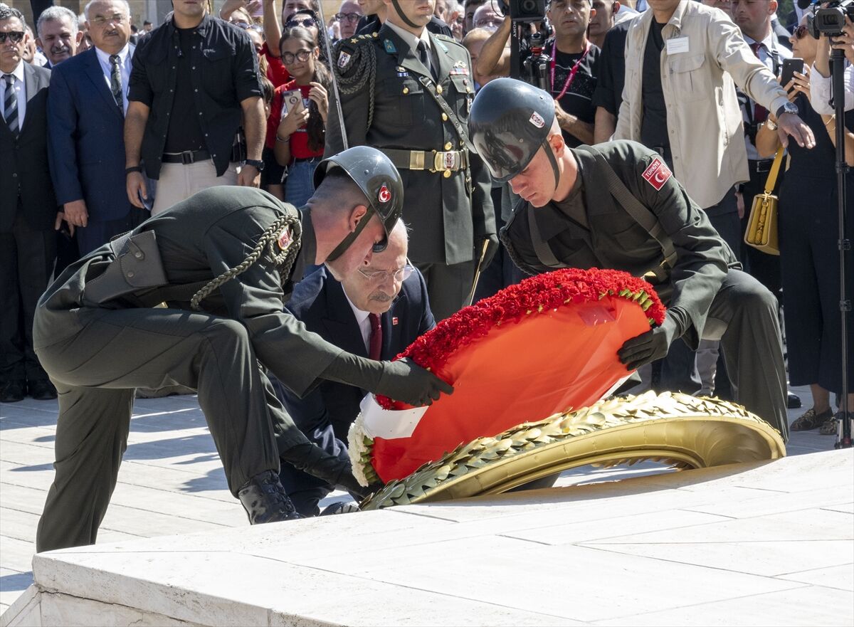 AA-20230909-32108649-32108647-CHP_100UNCU_KURULUS_YILINI_KUTLUYOR