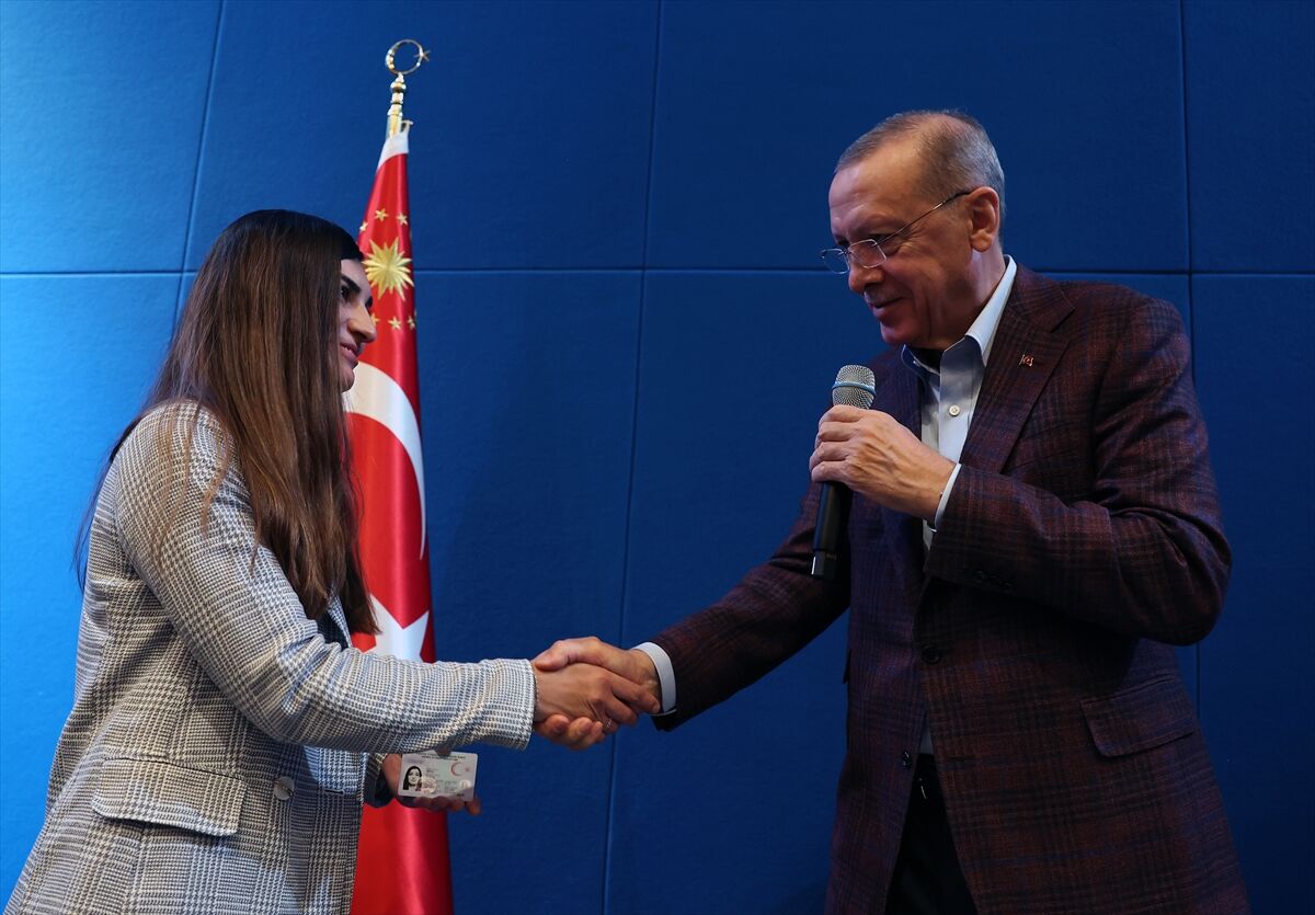 AA-20230917-32176934-32176925-CUMHURBASKANI_ERDOGAN_NEW_YORKTA_AHISKA_TURKLERINI_KABUL_ETTI