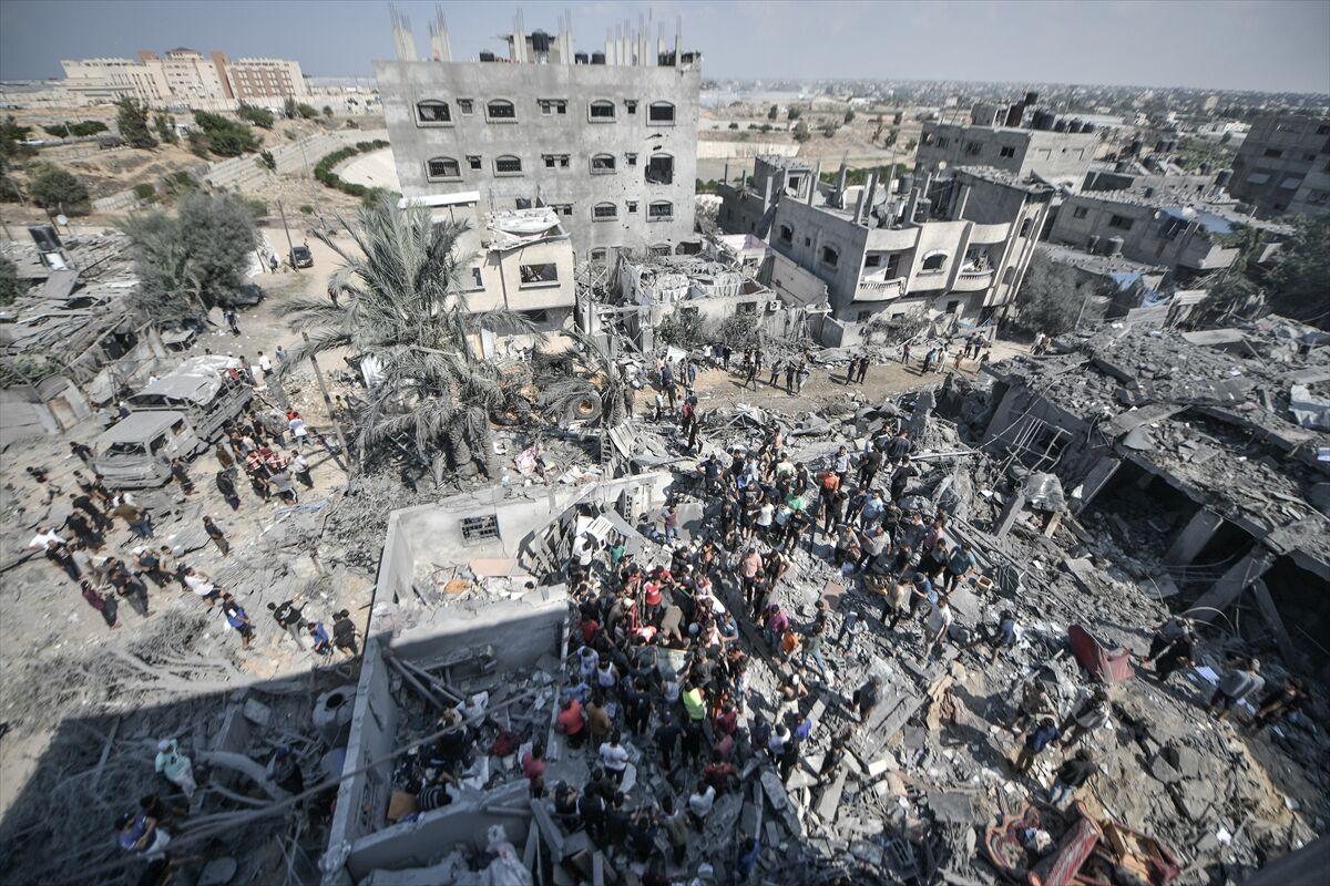 AA-20231011-32372862-32372861-ISRAILIN_GAZZE_SERIDINE_SALDIRILARI_BESINCI_GUNUNDE_DE_SURUYOR