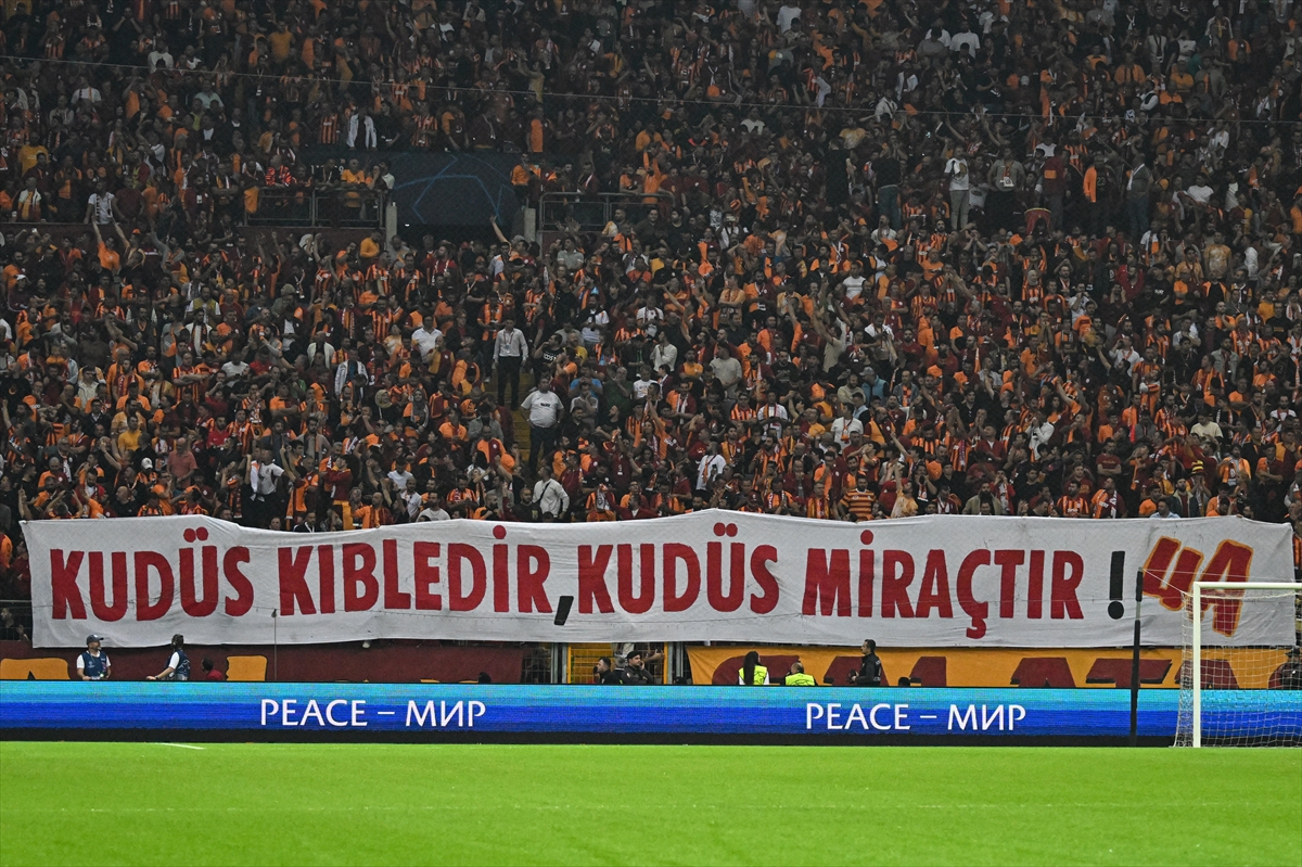 AA-20231024-32506799-32506798-GALATASARAY_BAYERN_MUNIH