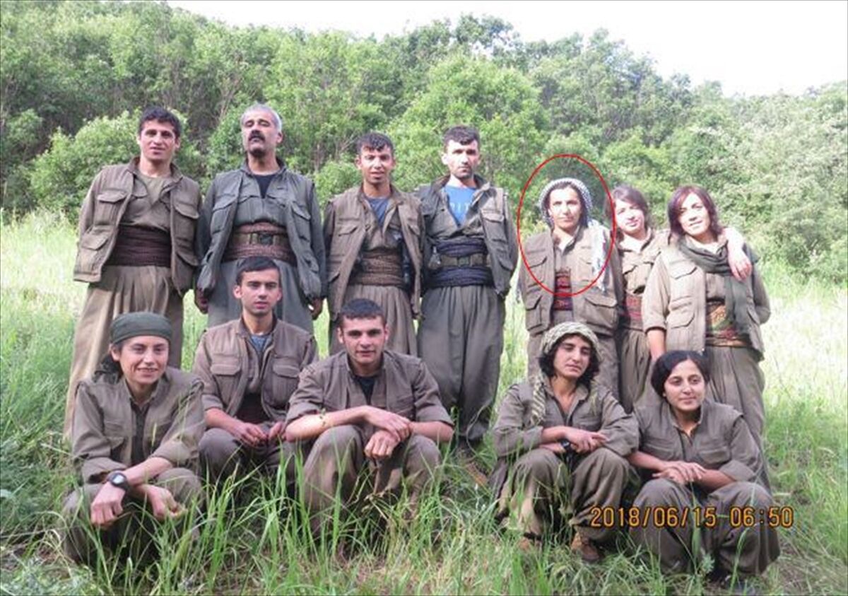 AA-20231025-32509996-32509995-MIT_IRAKIN_KUZEYINDE_PKKKCKNIN_SOZDE_SORUMLUSU_TERORISTI_ETKISIZ_HALE_GETIRDI